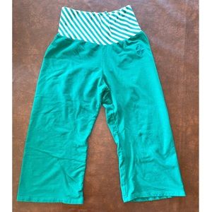 Four Leaf Clover Capris🍀